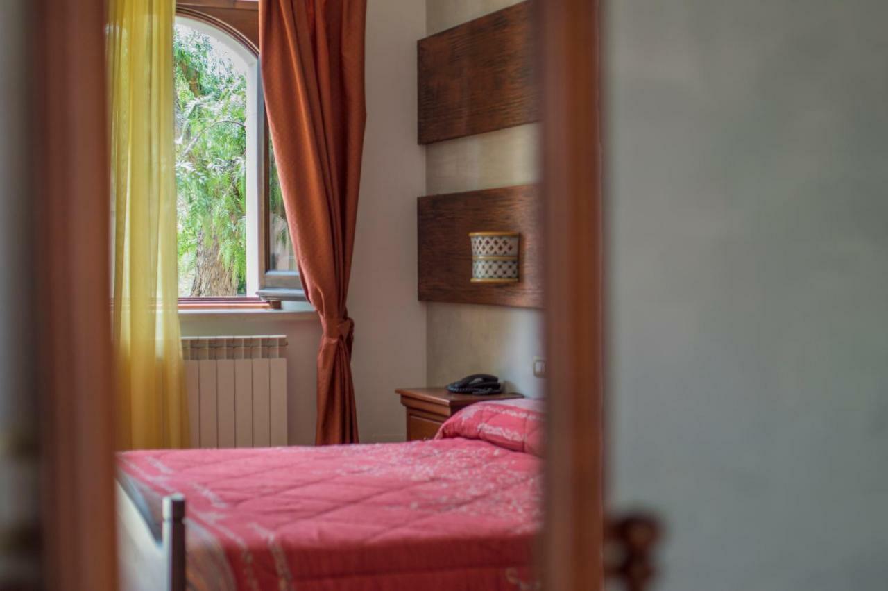 קלטג'ירונה Villa D'Andrea מראה חיצוני תמונה